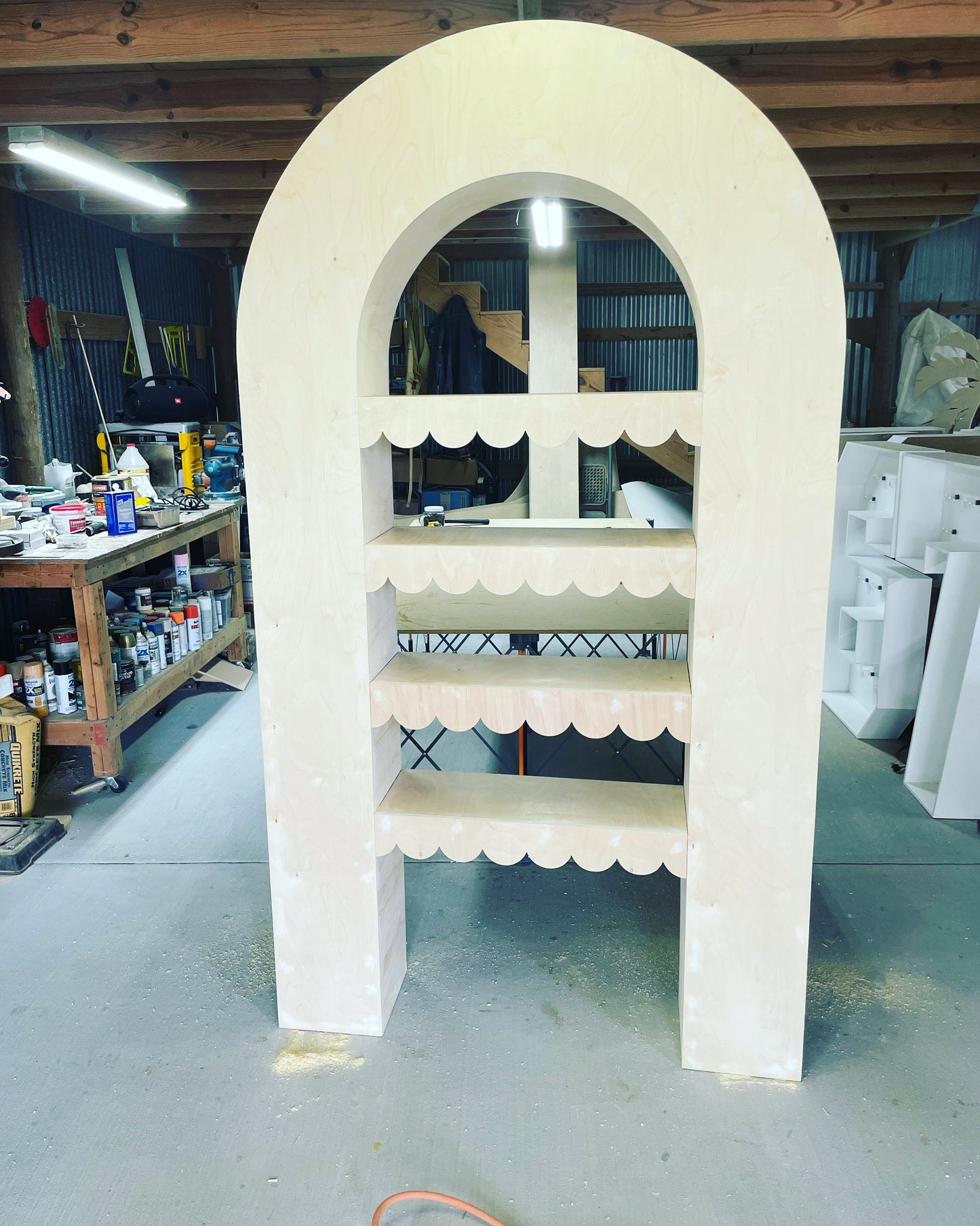 3D ARCH WITH REMOVABLE SHLEVES