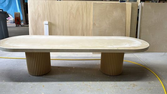 KIDS TABLE WITH RIPPLE BASE