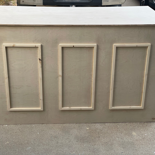 Bar With Frame