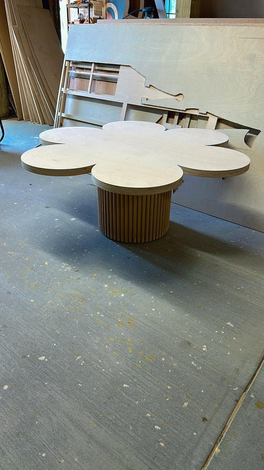 KIDS TABLE FLOWER SHAPE