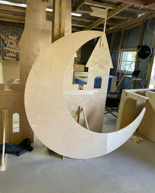 Flat Moon